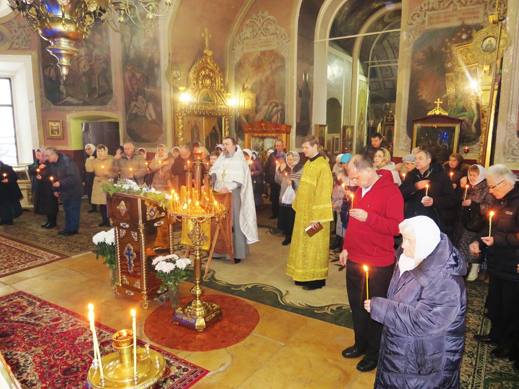 Новогодний молебен.